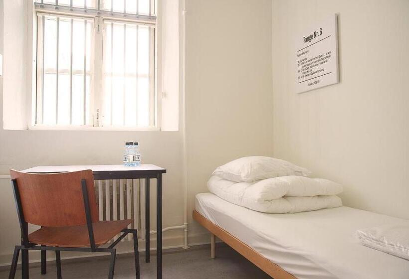 Cămin Sleepin Fængslet