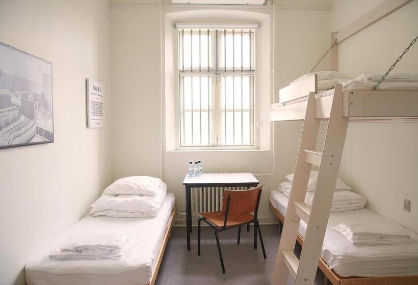 Cămin Sleepin Fængslet