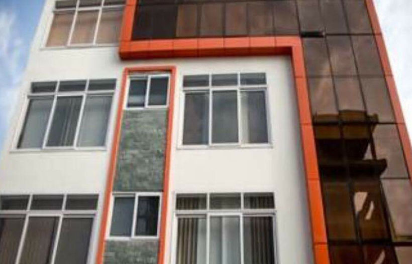 Cuddles Plus Apartments