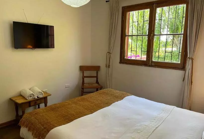El Arbol Hostel