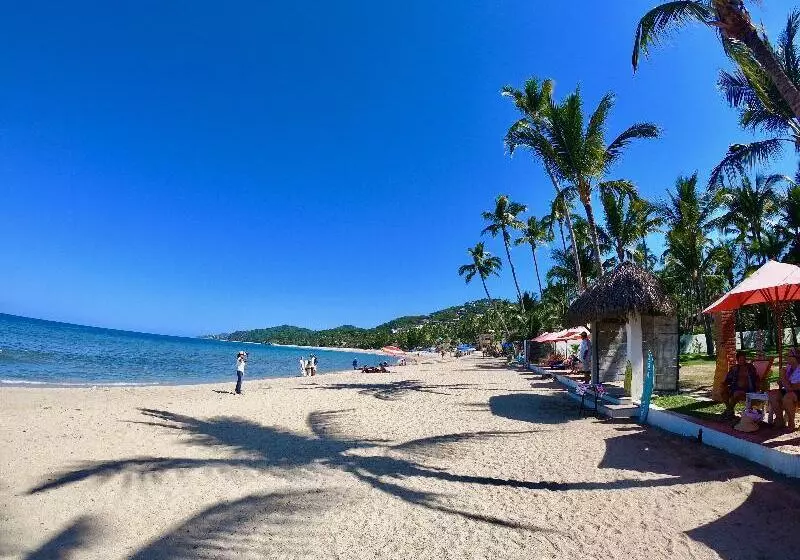 Hotelli Casa Lotería Pueblito Sayulita Colorful, Family And Relax Experience With Private Parking And Pool