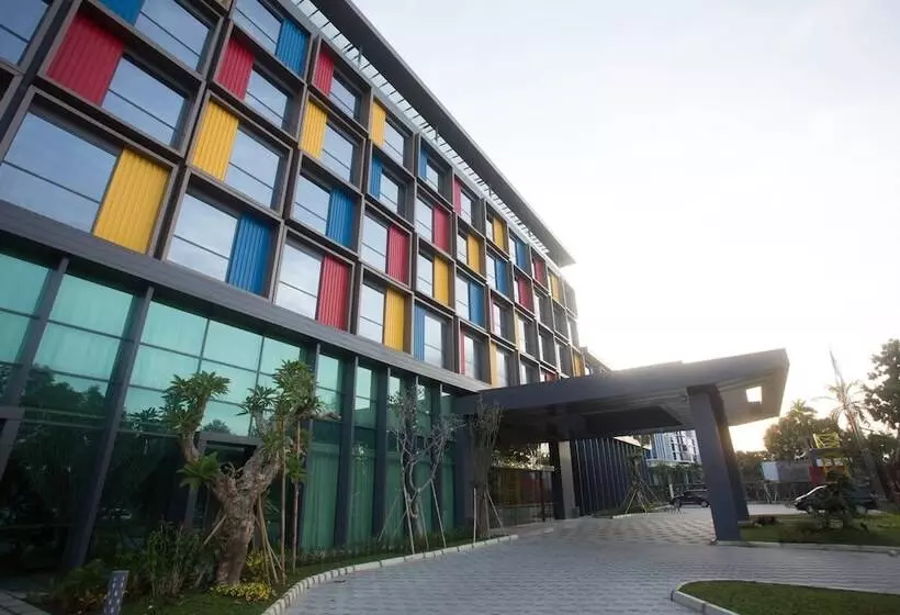 ホテル Ibis Styles Batam Nagoya