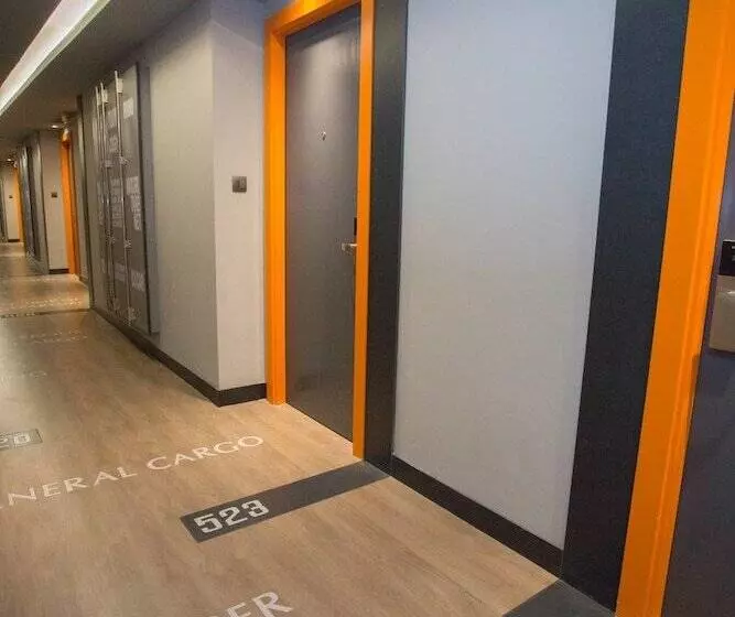 ホテル Ibis Styles Batam Nagoya