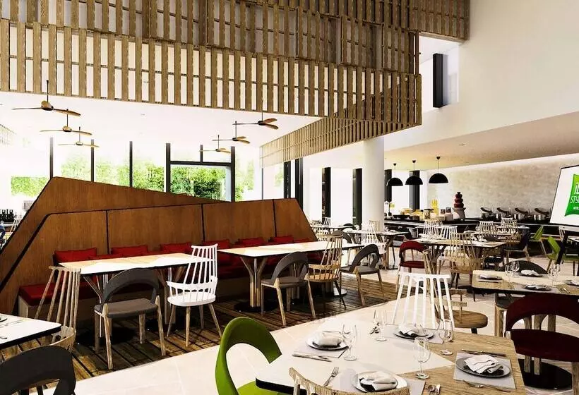 ホテル Ibis Styles Batam Nagoya