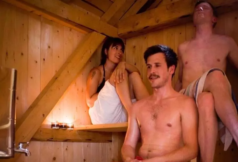 Lofoten Sommerhotell Og Vandrerhjem