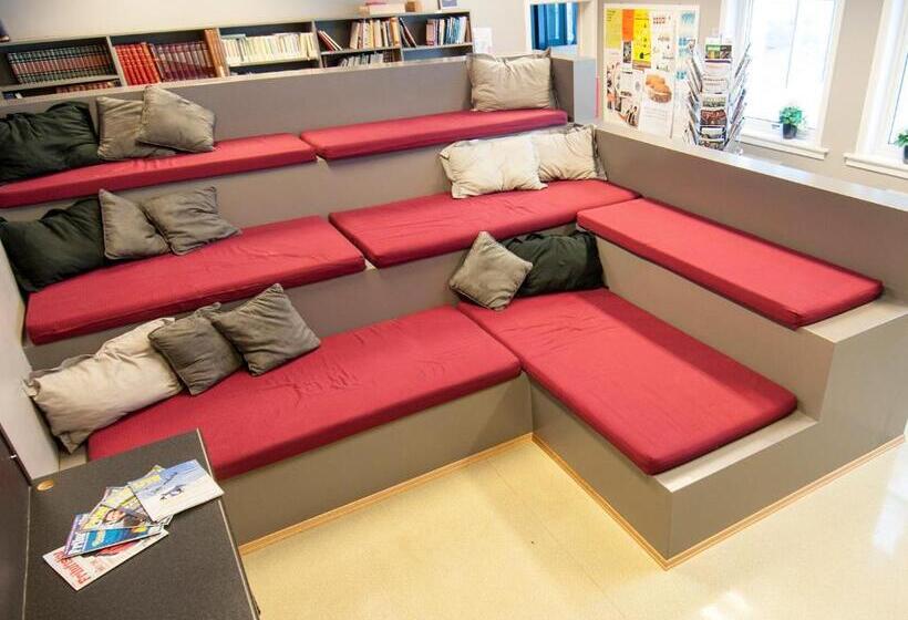 Lofoten Sommerhotell Og Vandrerhjem