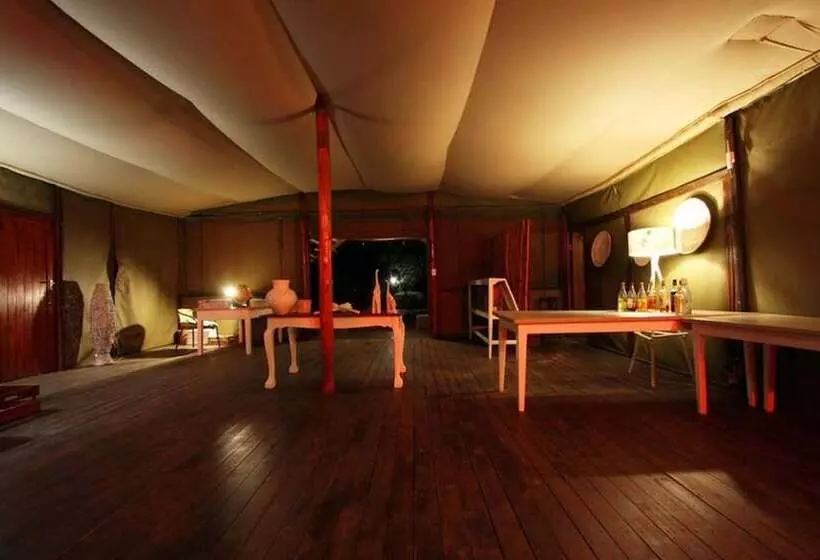ホテル Ngama Tented Safari Lodge