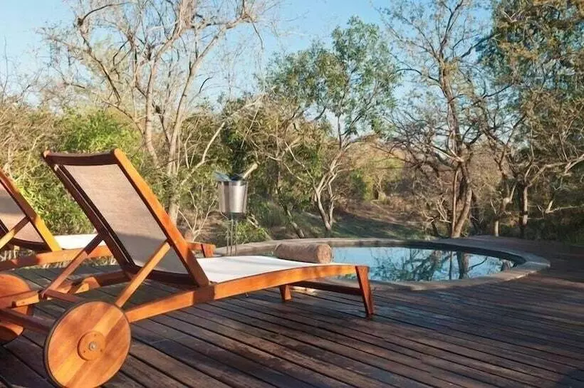 ホテル Ngama Tented Safari Lodge