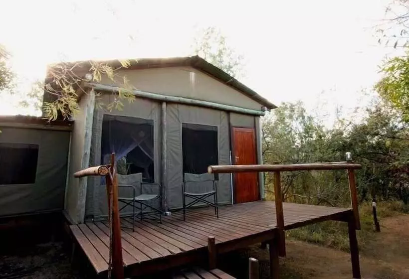 ホテル Ngama Tented Safari Lodge