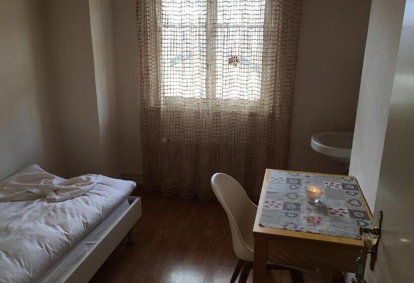 酒店 Gasthaus   Restaurant Simplon Va Hie