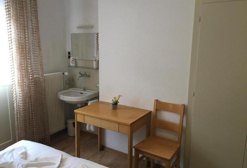 酒店 Gasthaus   Restaurant Simplon Va Hie