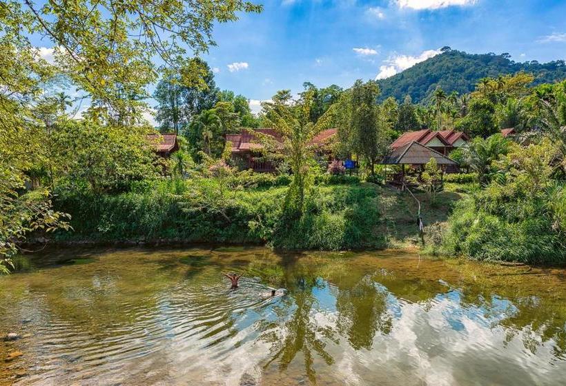 Khao Sok Riverfront Resort