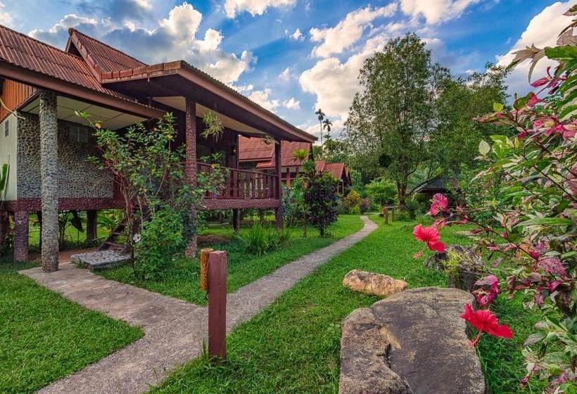 Khao Sok Riverfront Resort