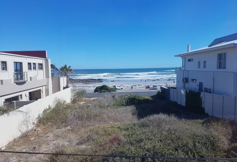 פנסיון Melkbosch Guesthouse