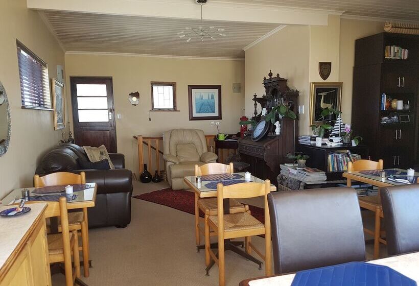 פנסיון Melkbosch Guesthouse