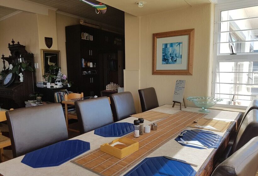 פנסיון Melkbosch Guesthouse