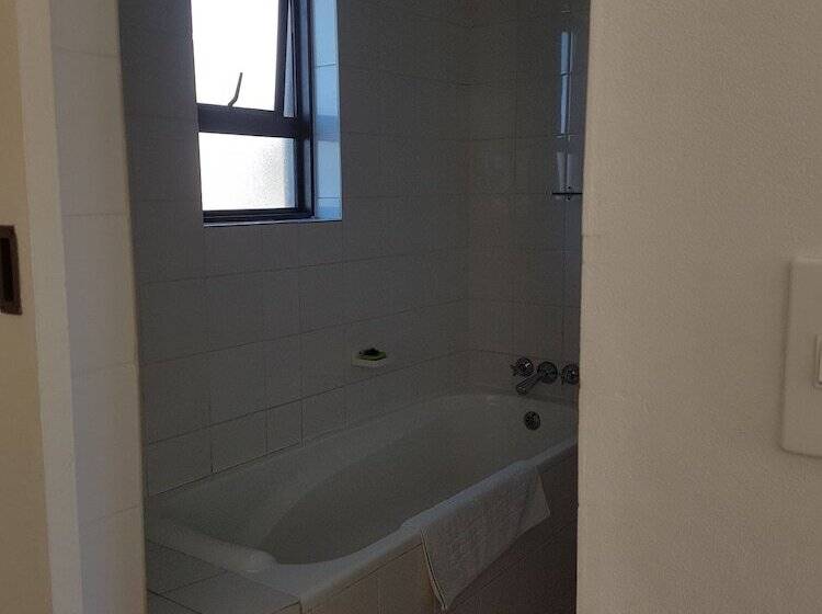 פנסיון Melkbosch Guesthouse