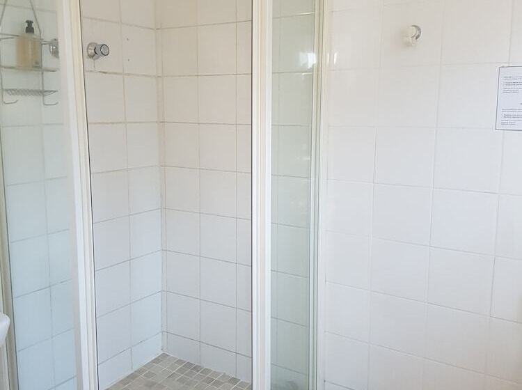 פנסיון Melkbosch Guesthouse