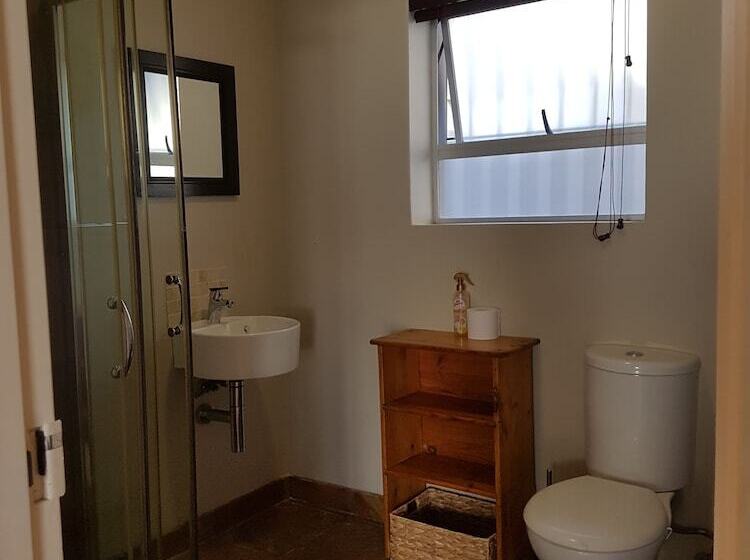 פנסיון Melkbosch Guesthouse