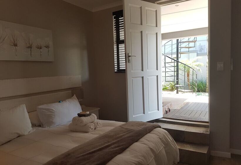 פנסיון Melkbosch Guesthouse