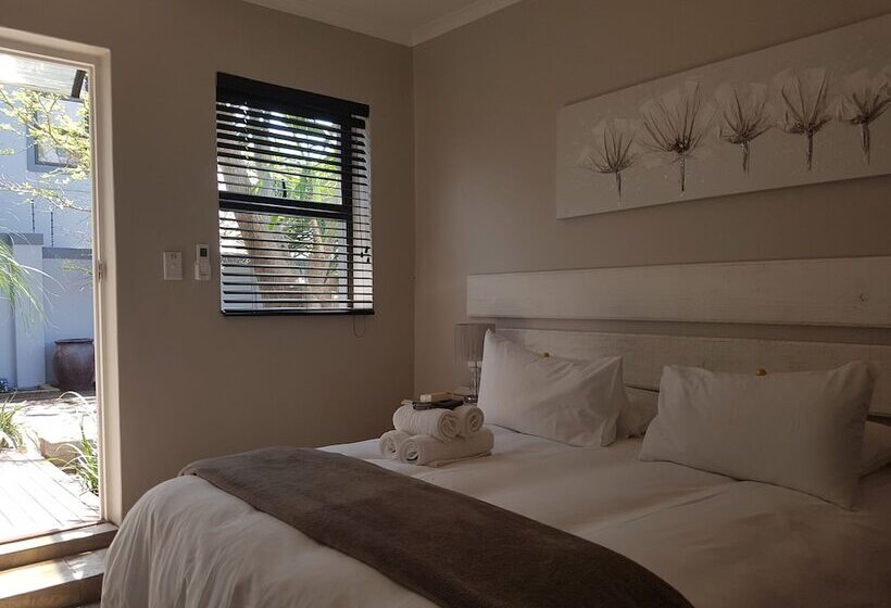 פנסיון Melkbosch Guesthouse