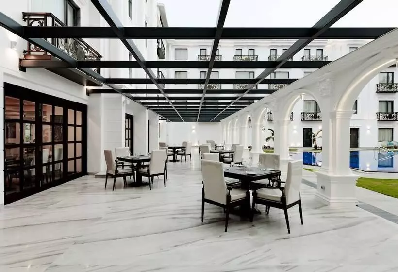 ホテル Ramada By Wyndham Goa Vagator