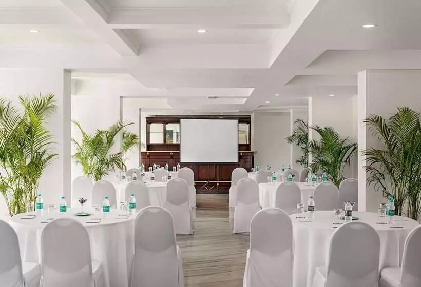 ホテル Ramada By Wyndham Goa Vagator