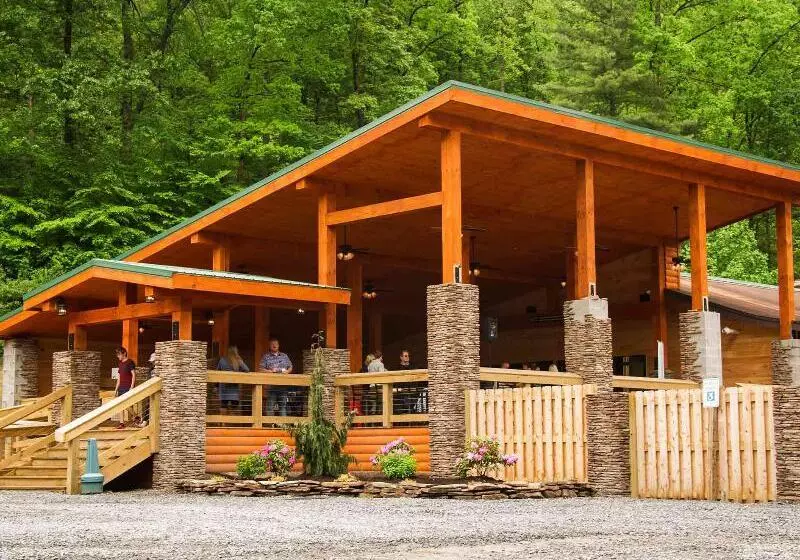 ホテル Ace Adventure Resort