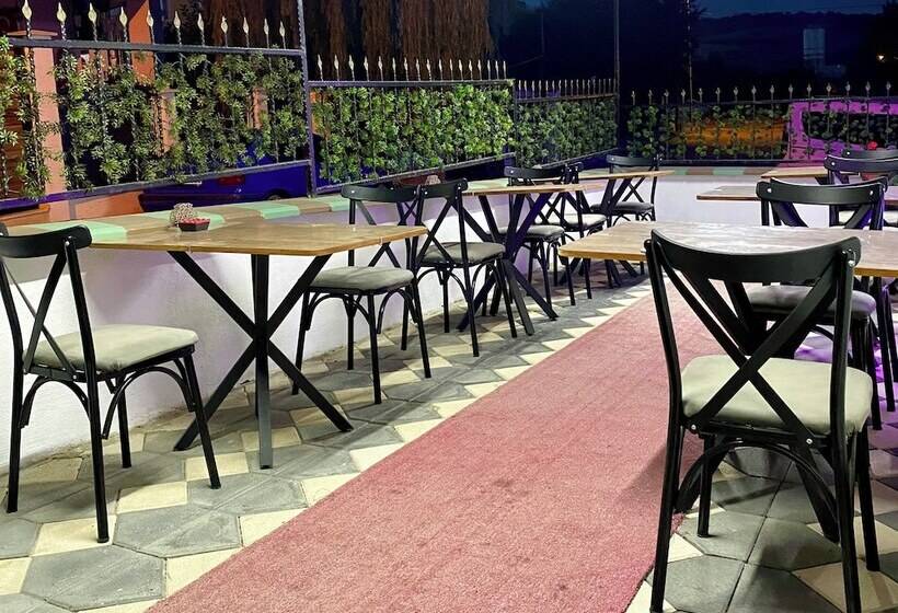 Hotel Ozn Suıt Aırport