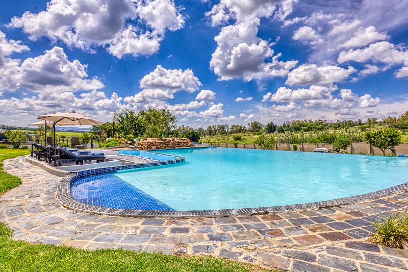 ホテル Villa Tasha Luxury Suites