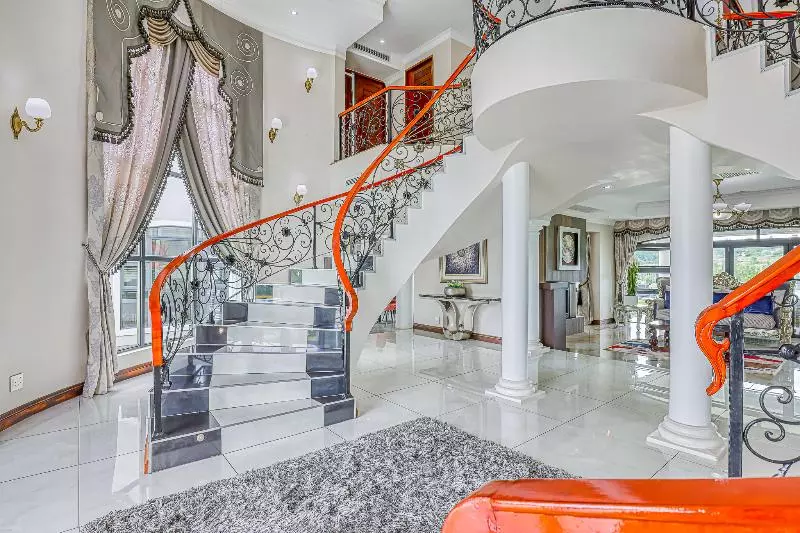 ホテル Villa Tasha Luxury Suites