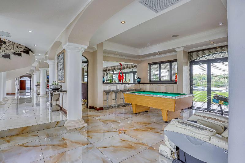 ホテル Villa Tasha Luxury Suites