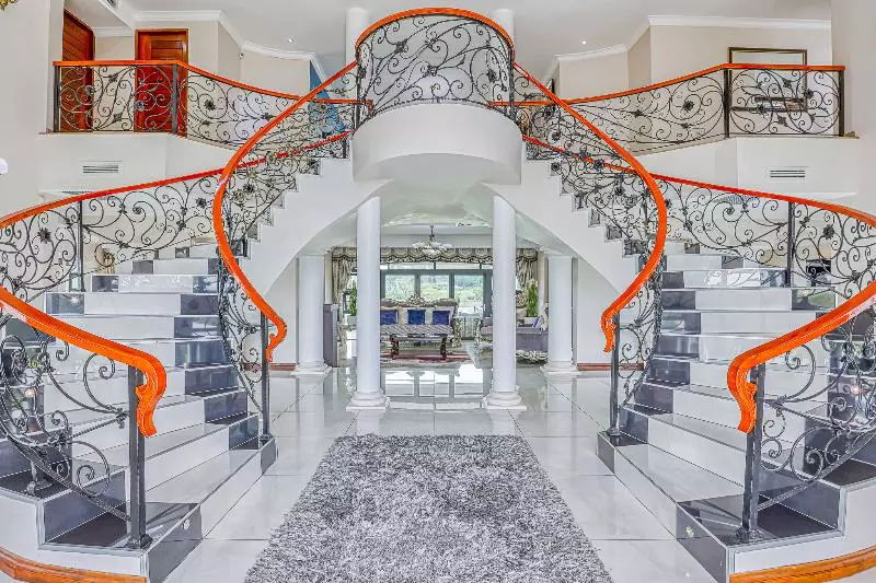 ホテル Villa Tasha Luxury Suites