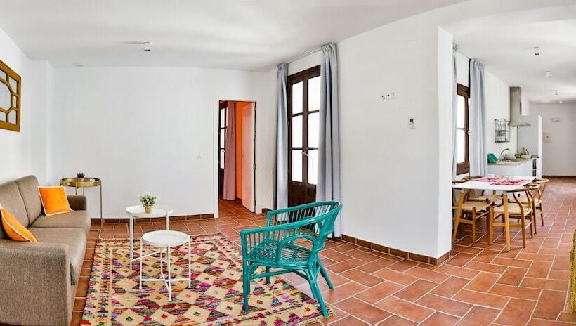 La Jⲟya De Los Patios Apartamentos Turísticos