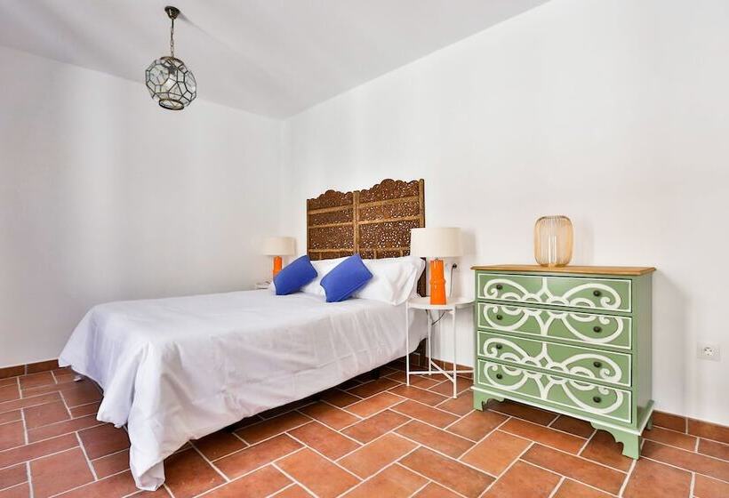 La Jⲟya De Los Patios Apartamentos Turísticos