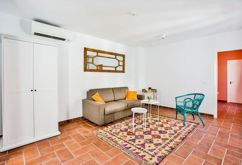 La Jⲟya De Los Patios Apartamentos Turísticos