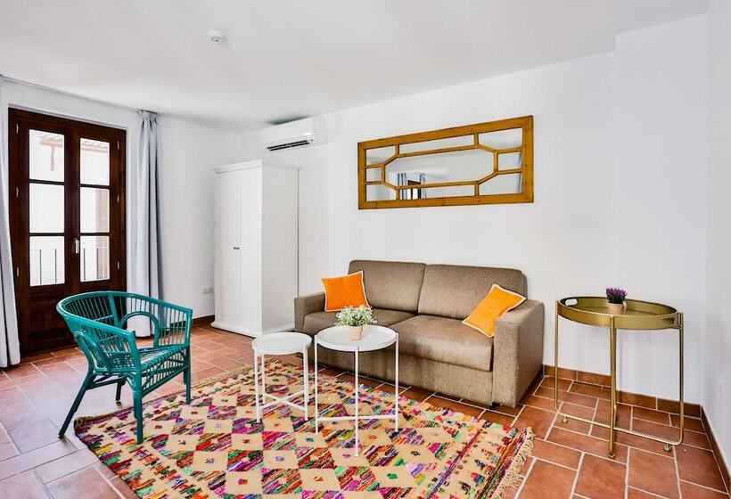 La Jⲟya De Los Patios Apartamentos Turísticos
