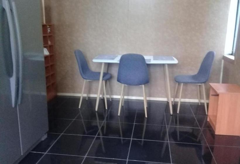 ベッドアンドブレックファースト Wool & Wood House