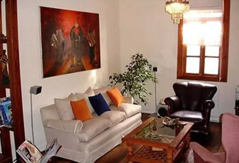 Garivalpo Bed & Breakfast