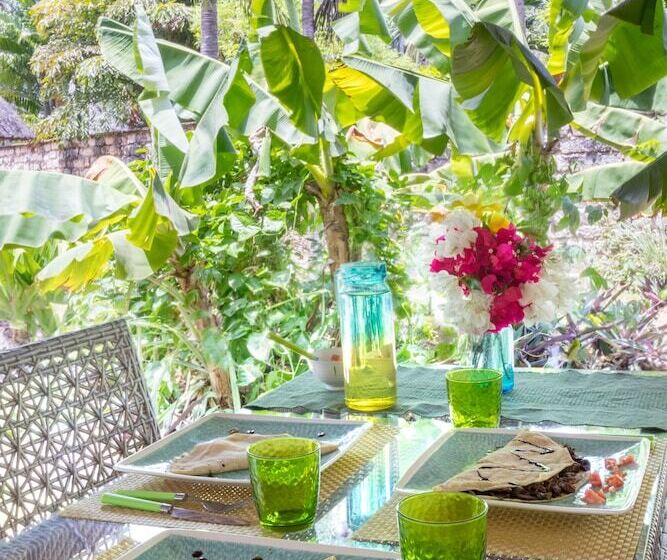 هتل Aestus Villas Resort