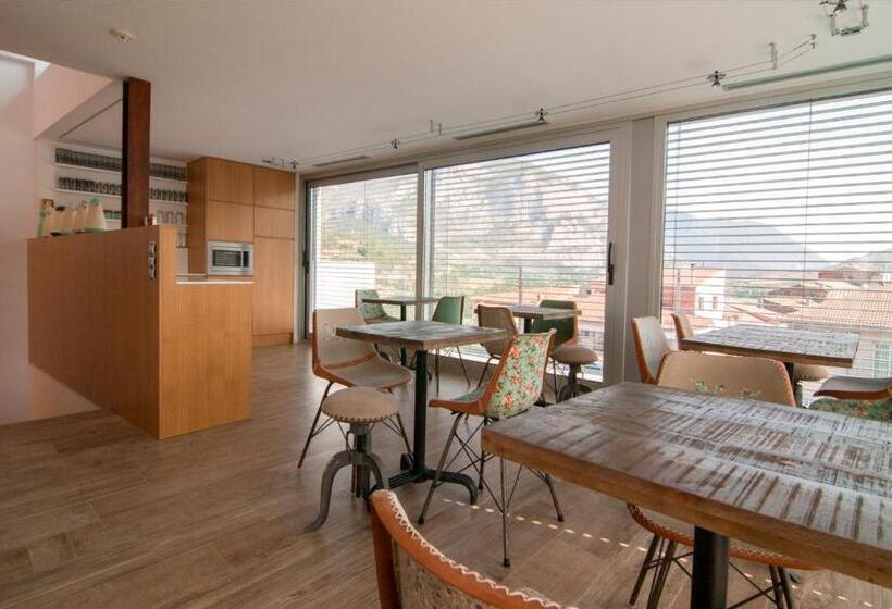 فندق Cal Tonarro