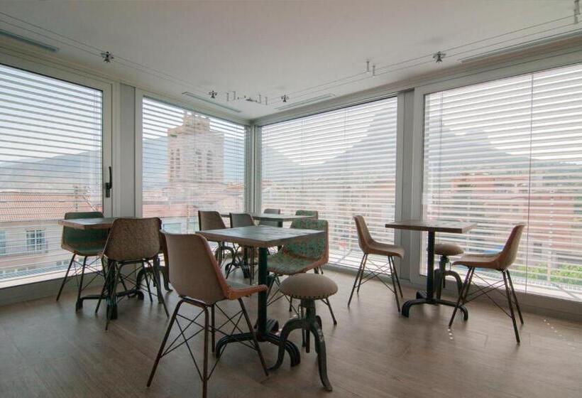 فندق Cal Tonarro