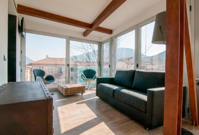 فندق Cal Tonarro