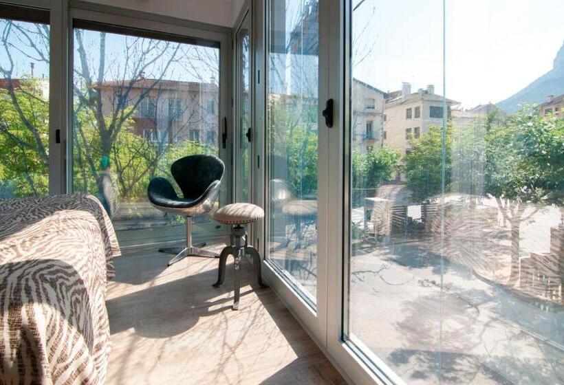 فندق Cal Tonarro