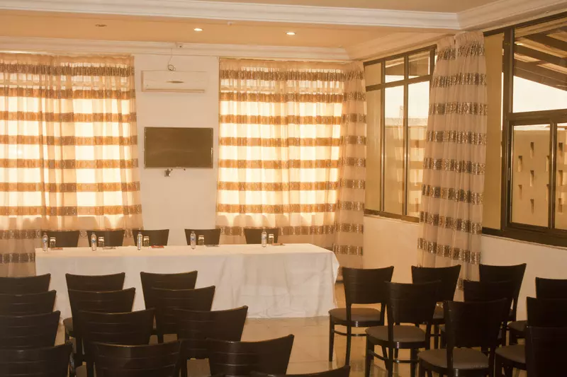 هتل Consir Executive Lodge