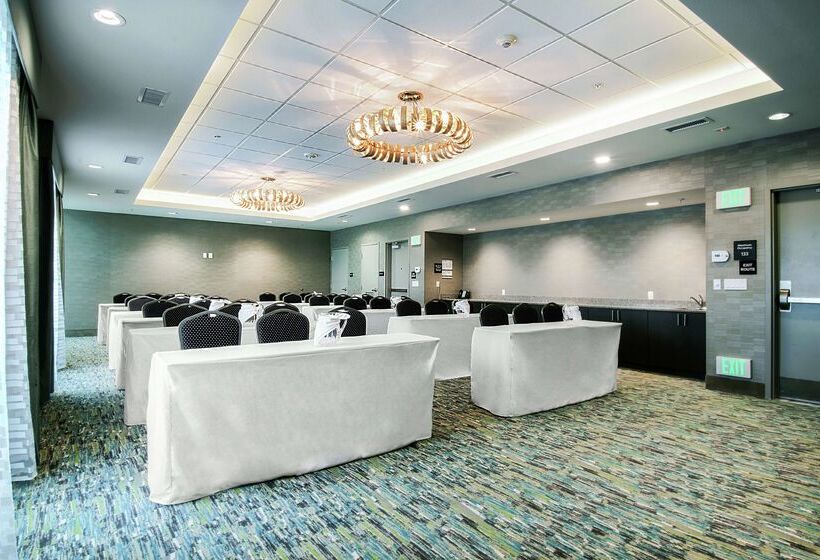 Отель Hampton Inn & Suites Mission Viejo