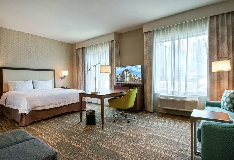 Отель Hampton Inn & Suites Mission Viejo