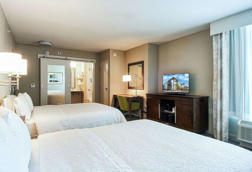 Отель Hampton Inn & Suites Mission Viejo