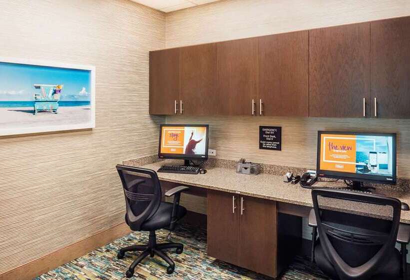 Отель Hampton Inn & Suites Mission Viejo