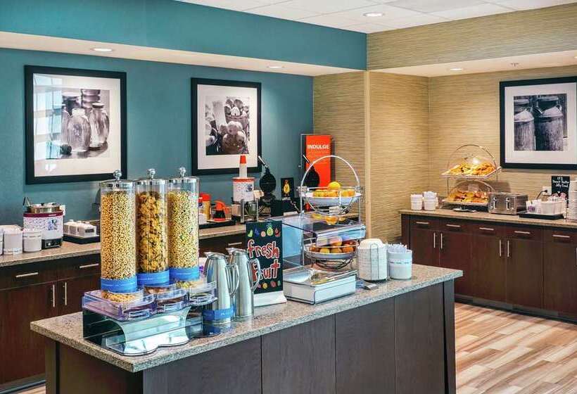 Отель Hampton Inn & Suites Mission Viejo